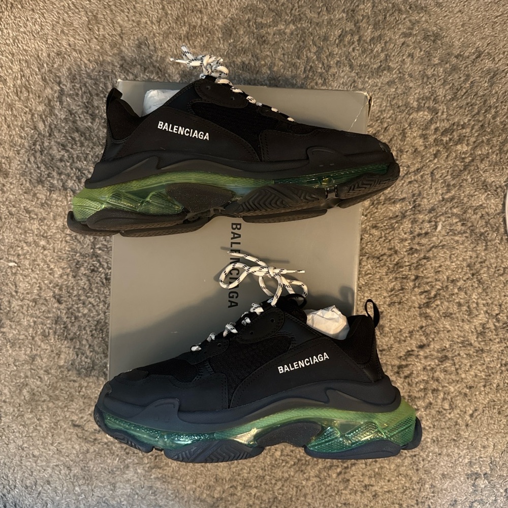 Balenciaga Triple S Clear Sole - Picture 4 of 8